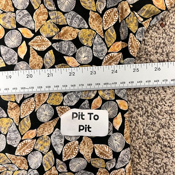 TORI RICHARD Men's XL Black All Over Seashell Print Hawaiian Cotton Lawn Shirt - Picture 7 of 9